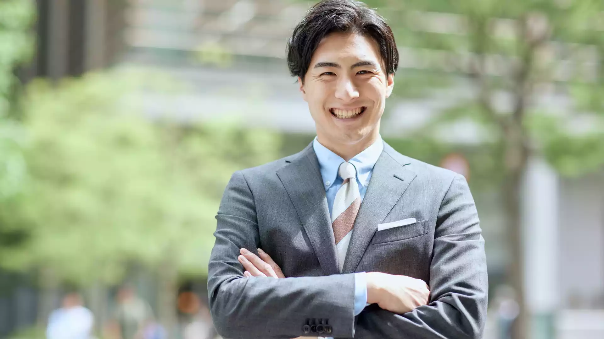 英検1級スピーキング・面接対策｜模範解答を“話せる英語”に変えよう！