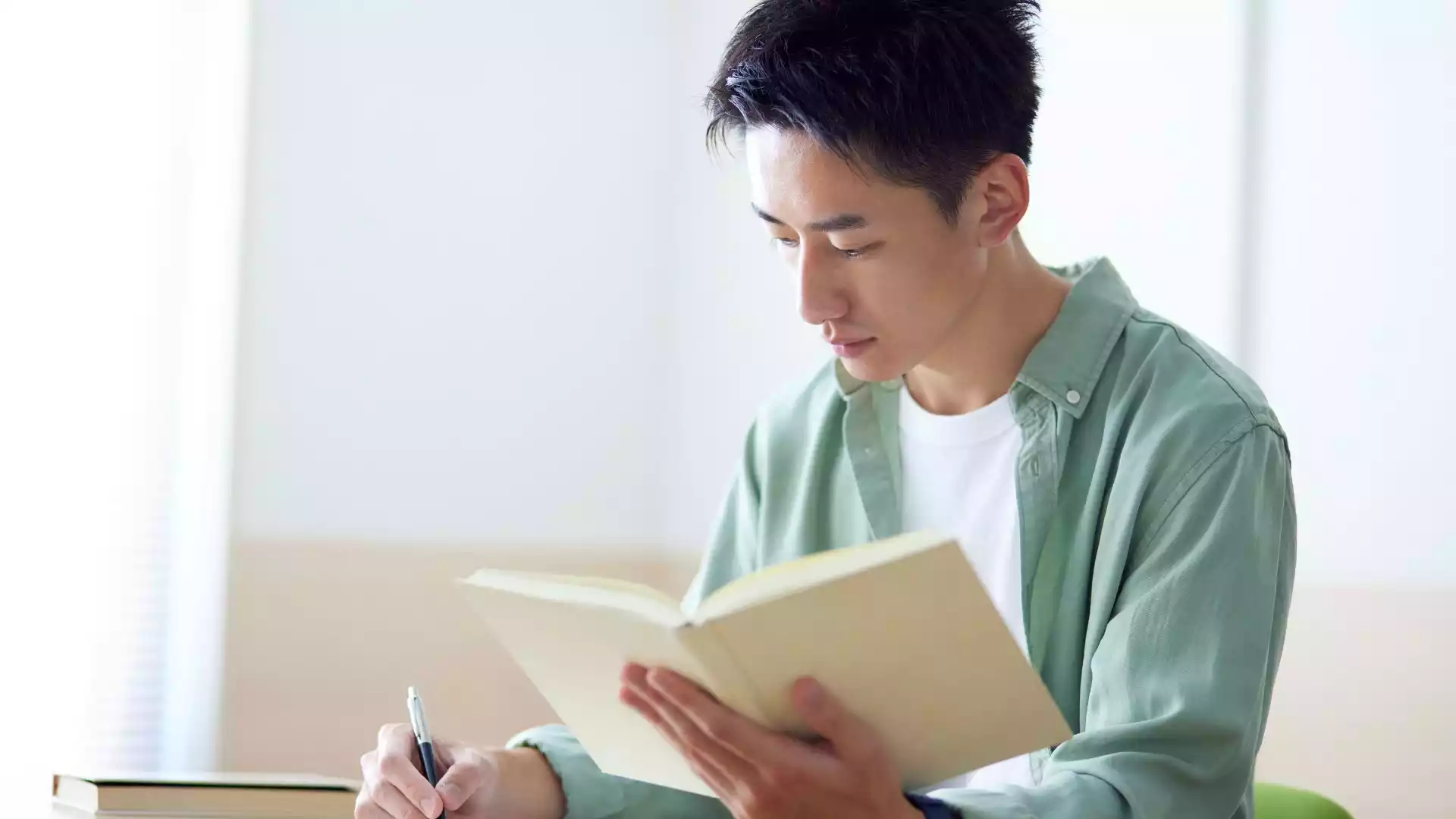 TOEIC高得点でも英語スピーキングが伸びない人のための「リライティング」練習法